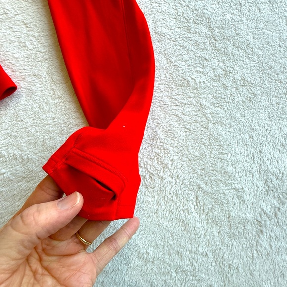 Athleta Crop Top Red Size M Bodycon Scoop Neck Long Sleeve - Picture 9 of 11